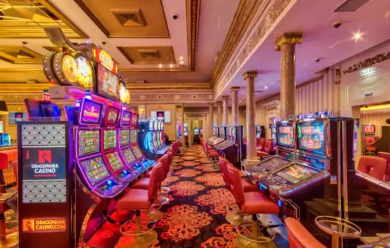 High-quality video stream showing live dealer and gaming interface